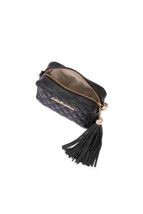 BOLSA CLÁSSICA EM COURO PRETO E ALÇA DE CORRENTES PEQUENA